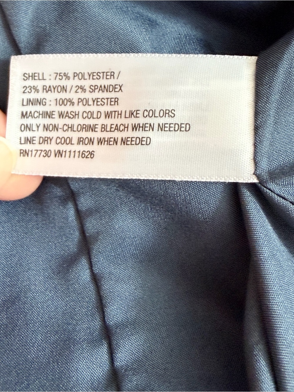 Merona  Women’s Size 6 Long Sleeve Navy Blue 2 Front Buttons Blazer - Picture 8 of 9